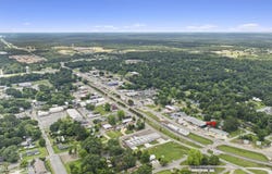 221 N Vardaman Street, Wiggins, MS 39577