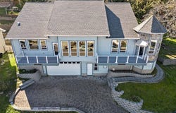 454 Elm Street, Phoenix, OR 97535