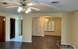 521 Long Lake Dr, Pensacola, FL 32506