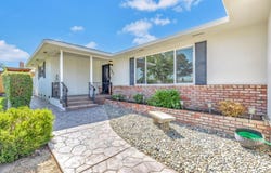 1081 Oak ST, HOLLISTER, CA 95023