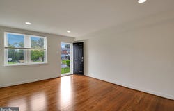 732 CRESCENT Drive, GLENOLDEN, PA 19036