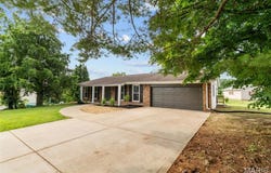 108 Sir Moss Lane, Fenton, MO 63026