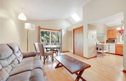 885 70th Avenue N, Brooklyn Center, MN 55430