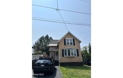 12 Chestnut Street, Rensselaer, NY 12144