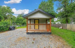 2437 N Woodland St, Wichita, KS 67204