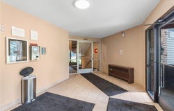 2009 E 122nd Street, Burnsville, MN 55337