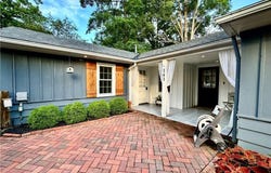 141 W Summit Street, Chagrin Falls, OH 44022