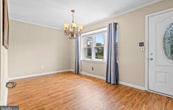 921 GREENHOUSE DR, SECANE, PA 19018