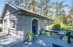48570 HAWK DR, Neskowin, OR 97149
