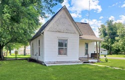 114 W Union Street, Vandalia, MO 63382