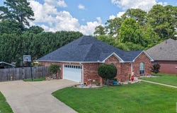 116 Corley Cr, Wake Village, TX 75501