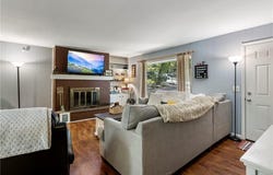 6 Finger  DR, Bella Vista, AR 72715