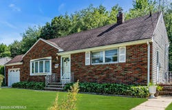 46 Park View Drive, Hazlet, NJ 07730