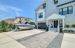 21 Hart Ln, Ventnor, NJ 08406