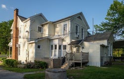 301 W Larissa Street, Jacksonville, TX 75766