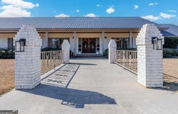 403 Rose Lane, Douglas, GA 31533