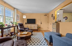 4080 Post Road, Warwick, RI 02886