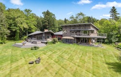 32 Steep Hill Road, Wilmington, VT 05363
