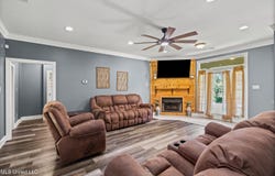 7771 Broken Hickory Drive, Walls, MS 38680