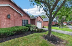 12 Woodpointe, Buffalo, NY 14221