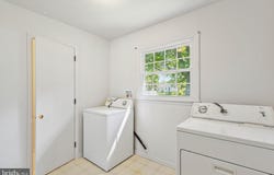 421 N PORTER STREET, SEAFORD, DE 19973