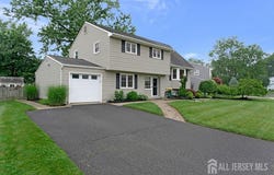 117 Osceola Avenue, Middlesex, NJ 08846