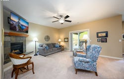 411 OAK VALLEY Loop, Winchester, OR 97495