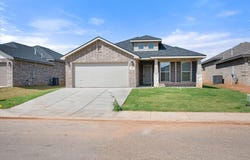 906 E 34th Street, Wolfforth, TX 79382