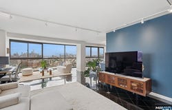 380 Mountain 1012, Union City, NJ 07087