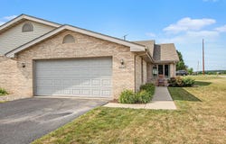 4840 W 92nd Avenue, Crown Point, IN 46307