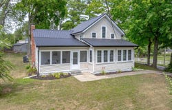 3715 N Barbee Road, Warsaw, IN 46582-6611