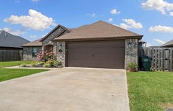 1731 Sunrise  CIR, Centerton, AR 72719