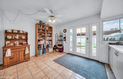 7877 N 49TH Avenue, Glendale, AZ 85301