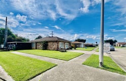 1032 Curtis St, Harvey, LA 70058
