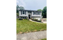 1220 Shadowlawn Drive, Ravenna, OH 44266