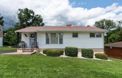 2517 N SHARLAINE DR, Staunton, VA 24401