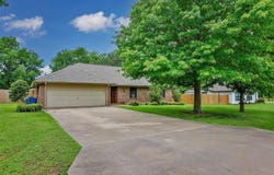 292 Old Spanish Trail, Valley View, TX 76272