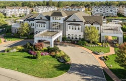 20305 Aspenwood Drive, Plainview, NY 11803