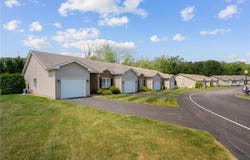41 Breakneck Hill Road, Lincoln, RI 02865