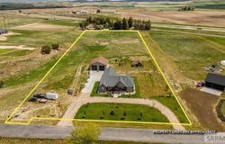 161 Snake River Dr, American Falls, ID 83211