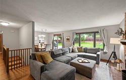 2446 Cohansey Street, Roseville, MN 55113