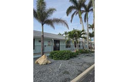 142 Barbados Way, Fort Myers Beach, FL 33931
