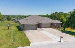 654/656 Pine Ridge Street, Marshfield, MO 65706