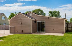 401 NW 50th Place, Des Moines, IA 50313