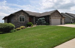 104 E Timber Creek Drive, Carroll, IA 51401