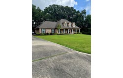 124 Collinswood Drive, Eufaula, AL 36027