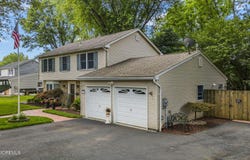 280 Double Creek Parkway, Freehold, NJ 07728