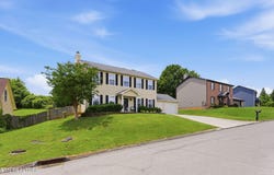 8419 Foxworth Tr, Powell, TN 37849