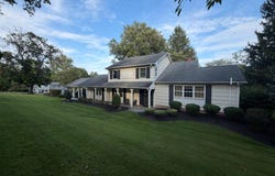31 MONTGOMERY Avenue, ROCKY HILL, NJ 08553
