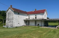 437 Little Renox Road, Burkesville, KY 42717